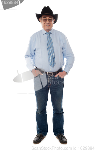 Image of Photo portrait of senior male wearing a cowboy hat