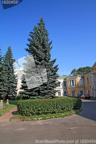 Image of town park near old-time building