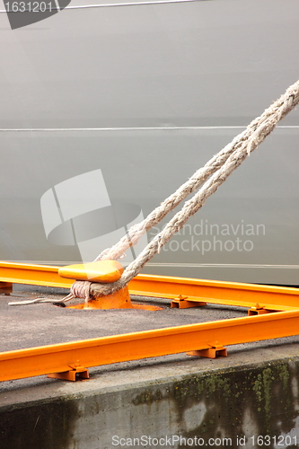 Image of Rope for mooring a boat to a pier