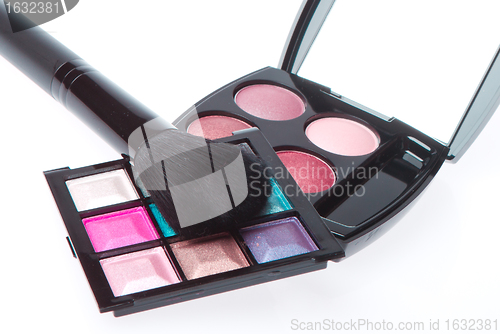 Image of compact eyeshadows