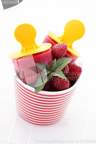 Image of raspberry ice creams