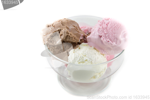 Image of Tricolor scoopes in a bowl