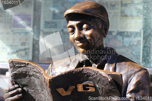 Image of VG sculpture