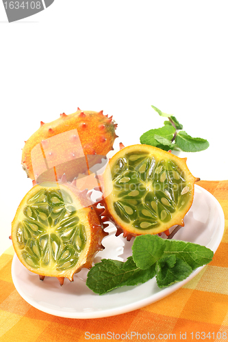 Image of fresh sliced Kiwano