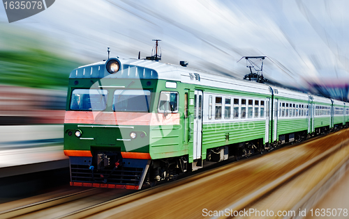 Image of fast passanger train