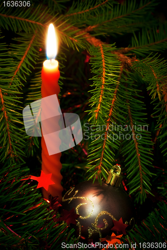 Image of candle and decoration ball