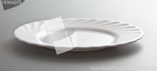 Image of empty white dish