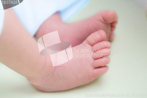 Image of foots of the baby