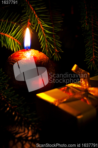 Image of candle and gift box
