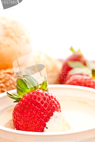 Image of Strawberry in Sour Cream