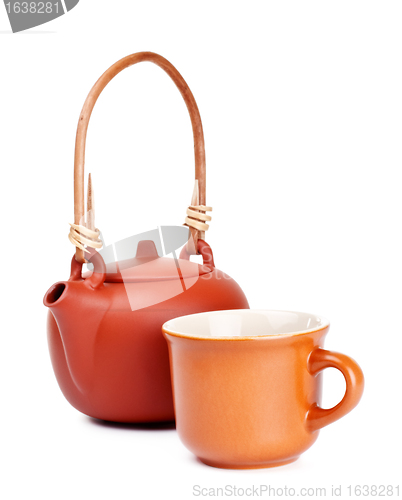 Image of clay kettle and cup