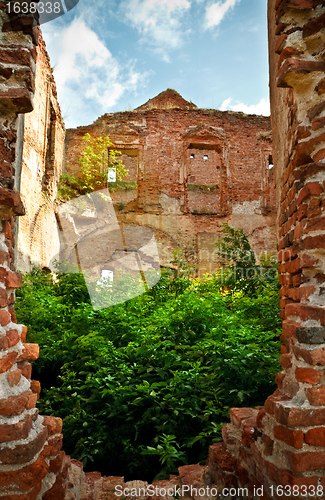 Image of ruins of old castle