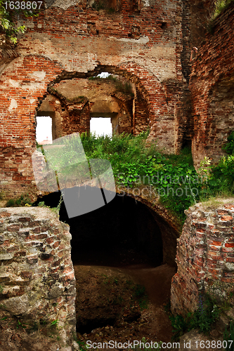 Image of ruins of old castle