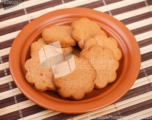 Image of dish of cinnamon cookies