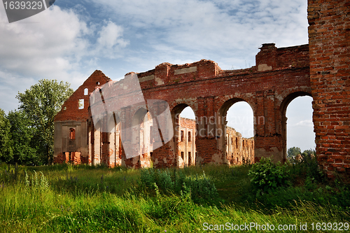 Image of ruins of old castle