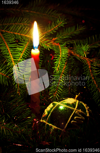 Image of candle and decoration ball