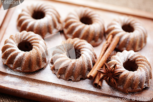 Image of small cake 