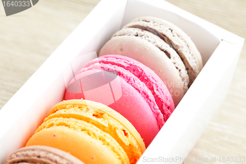 Image of macaroon in box