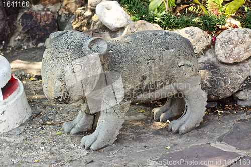 Image of Wat Pho Statue