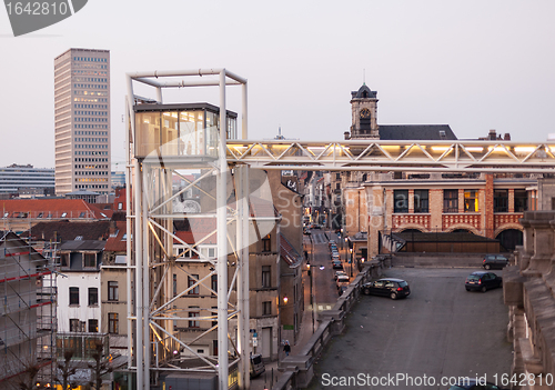 Image of Marollen Lift in Brussels at dusk