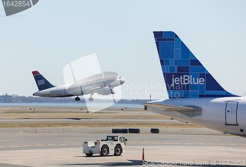 Image of US Airways Airbus A319 at Logan