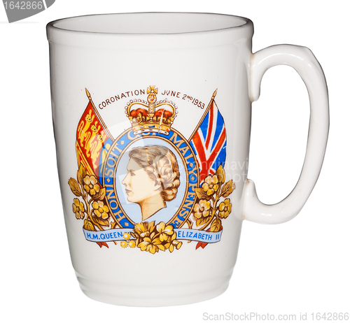 Image of Coronation mug from Queen Elizabeth crowning