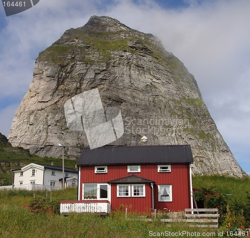 Image of House and mountain