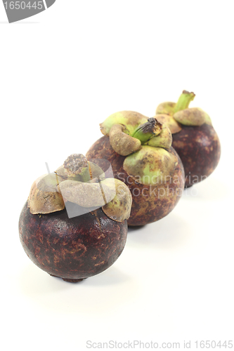 Image of three Mangosteen