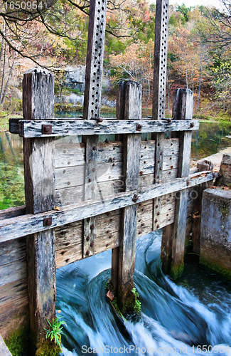 Image of alley spring mill house