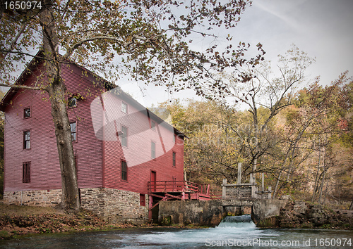 Image of alley spring mill house