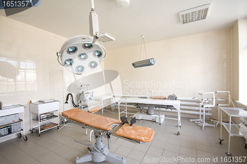 Image of empty operating-room