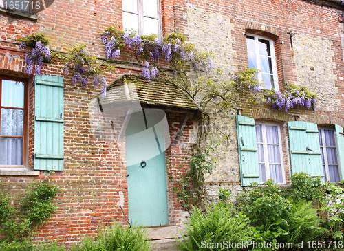 Image of old houses in the village of Gerberoy in France