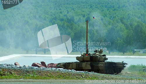 Image of Tank T-80 after water obstacle