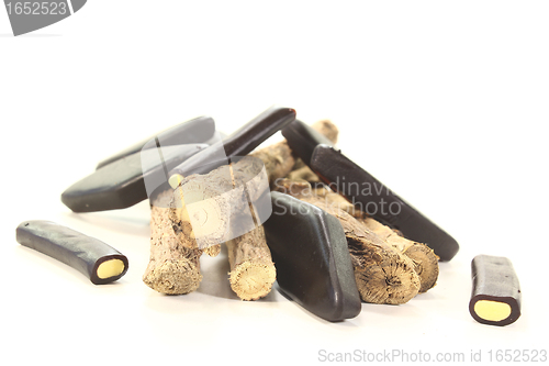 Image of licorice root with liqorice