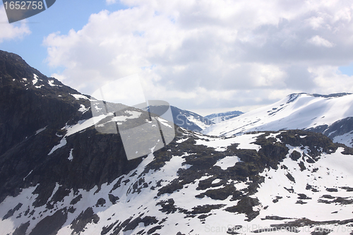 Image of snowy mountain resort and winter sports in Norway