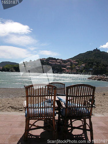 Image of in front of the sea