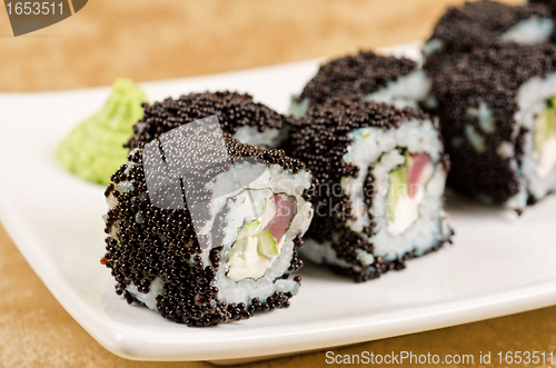 Image of tuna sushi roll