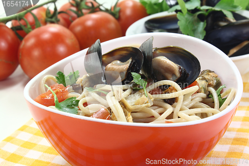 Image of cooked Spaghetti with mussels