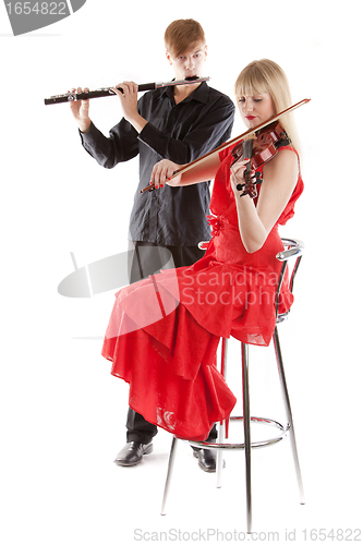 Image of Musicians playing violin and flute