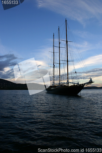 Image of sailing boat in the evening