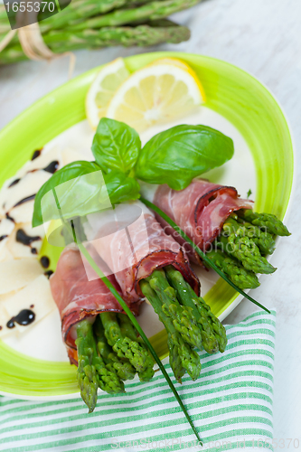 Image of Asparagus with speck