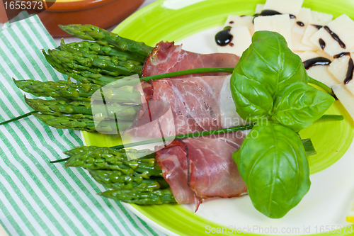 Image of Asparagus with speck