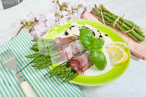 Image of Asparagus with speck