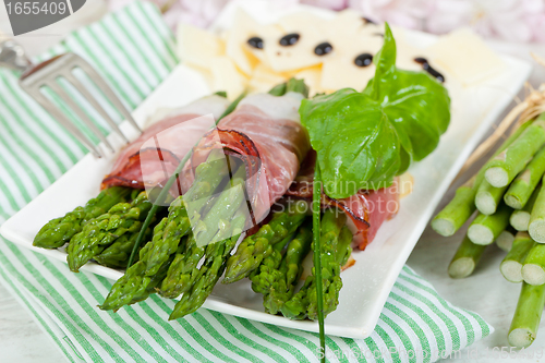 Image of Asparagus with speck