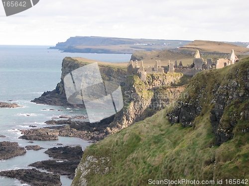 Image of castle ruin @ Ireland