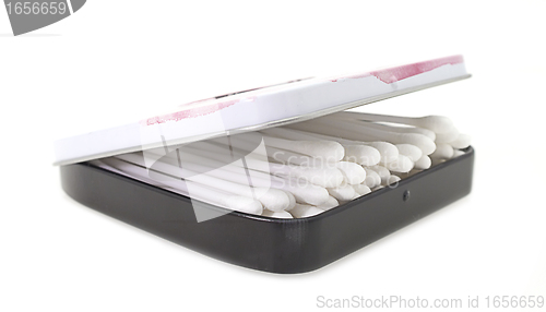 Image of Cotton sticks in metal box