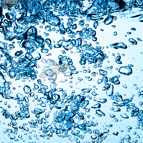 Image of bubbles in water