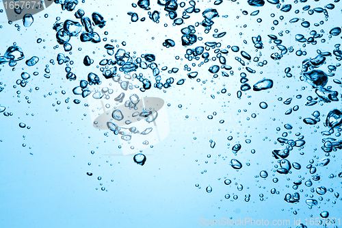 Image of bubbles in water