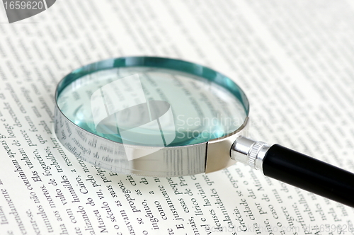 Image of Magnifying glass