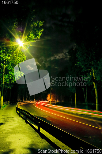 Image of night traffic light 